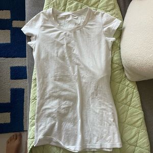 Lululemon t shirt